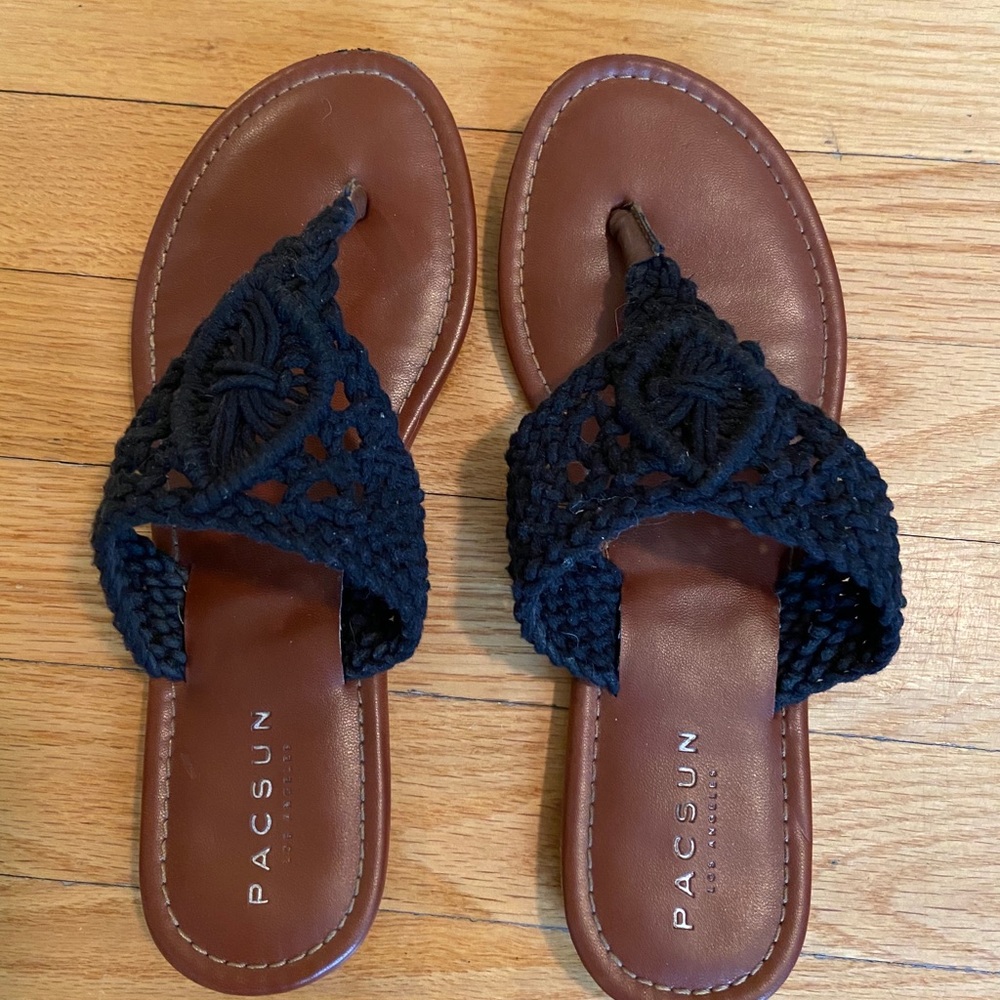 PacSun Flat Sandals Women’s Size 9